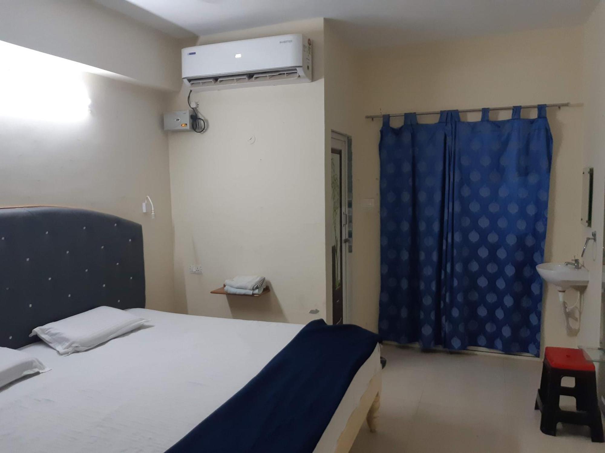 Srinivasa Hotel 티루파티 외부 사진
