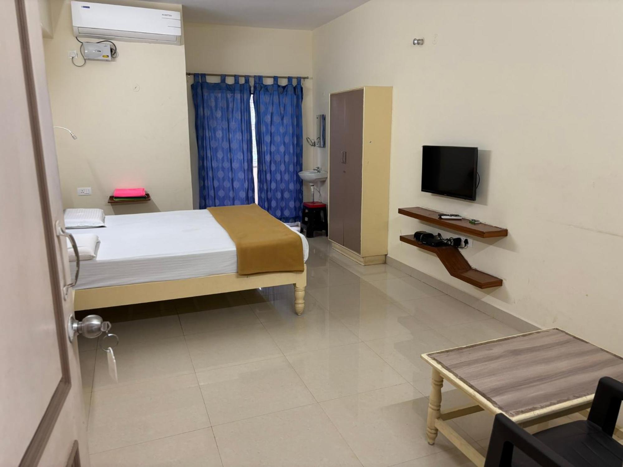 Srinivasa Hotel 티루파티 외부 사진