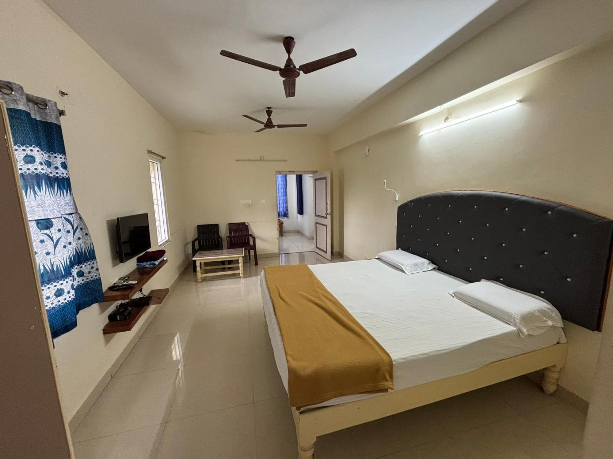 Srinivasa Hotel 티루파티 외부 사진
